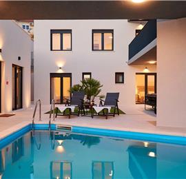 6 bedroom villa with heated pool near Omis, sleeps 12
